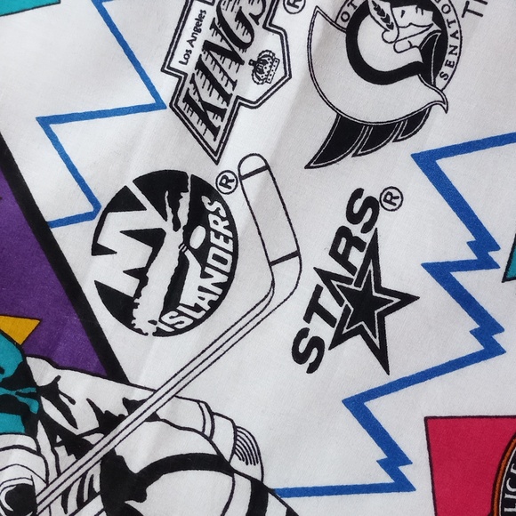 Vintage 1993 NHL TEAMS Custom Reworked Bennygonia Essential Multi-Purpose Bag - Picture 5 of 15